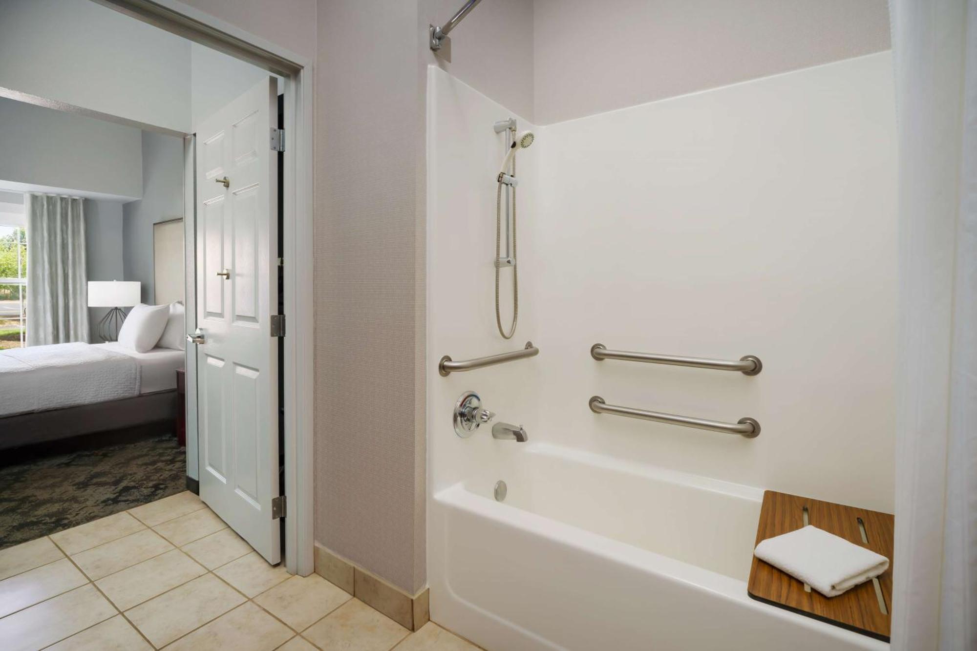Homewood Suites By Hilton Erie Kearsarge Exteriér fotografie