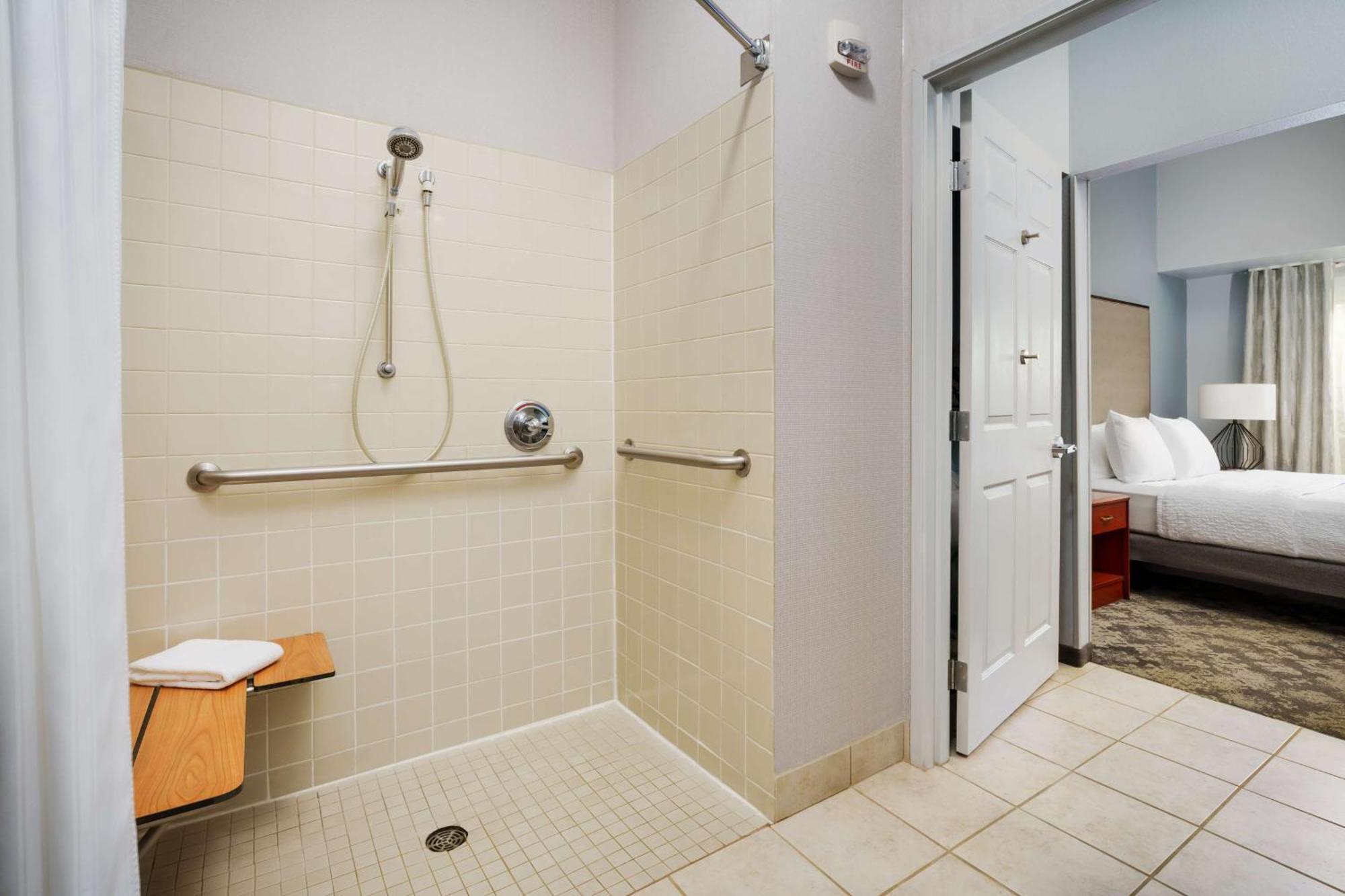 Homewood Suites By Hilton Erie Kearsarge Exteriér fotografie