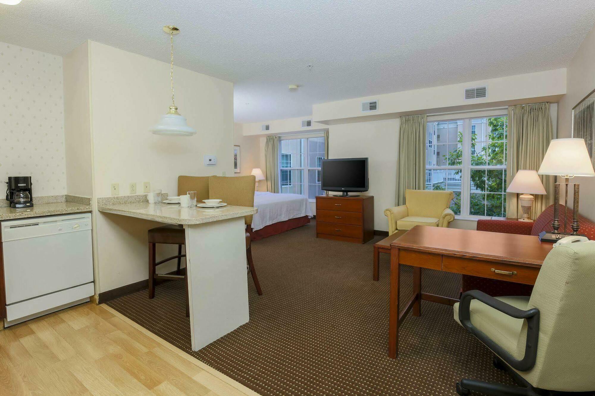 Homewood Suites By Hilton Erie Kearsarge Exteriér fotografie