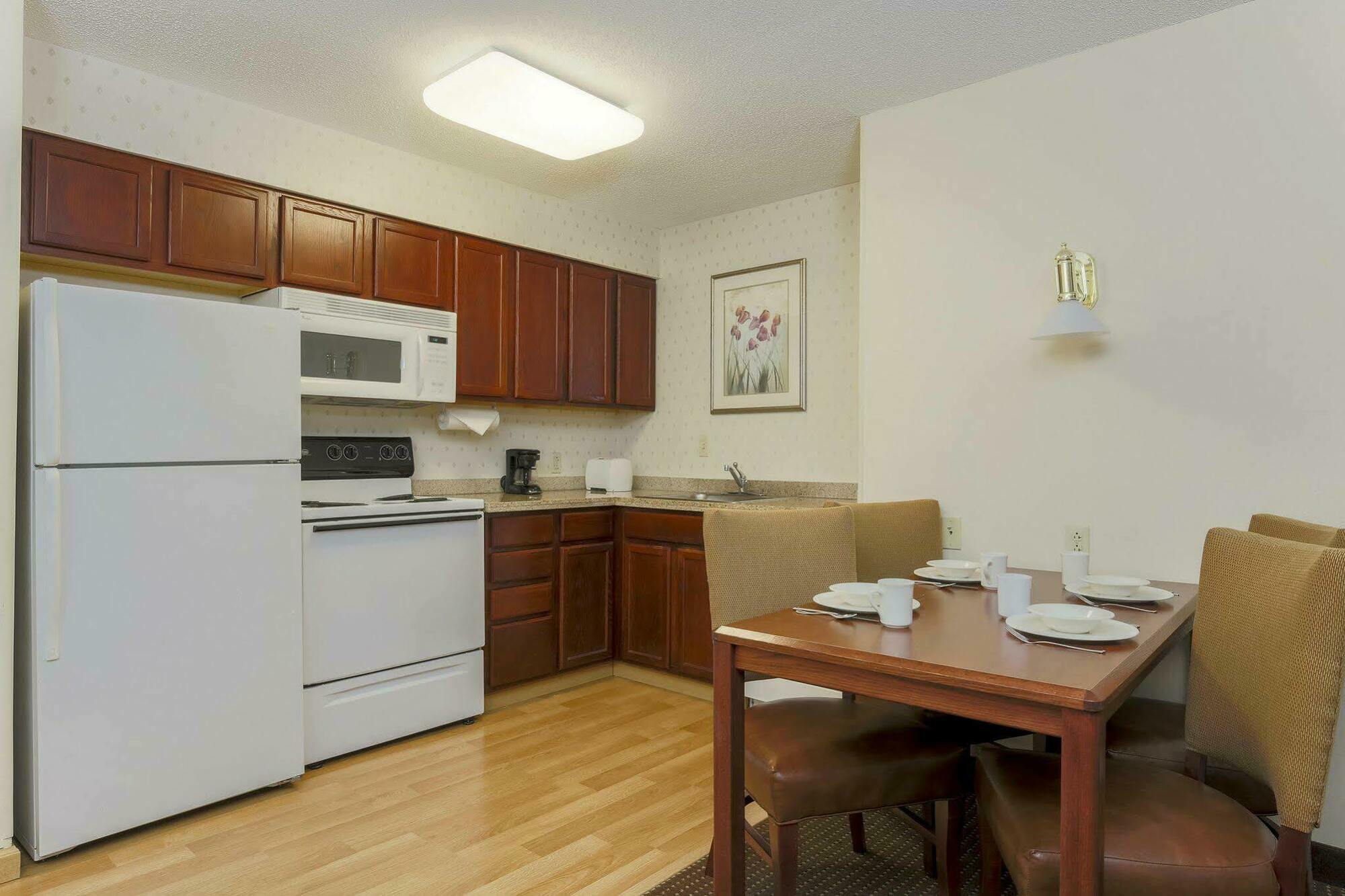Homewood Suites By Hilton Erie Kearsarge Exteriér fotografie