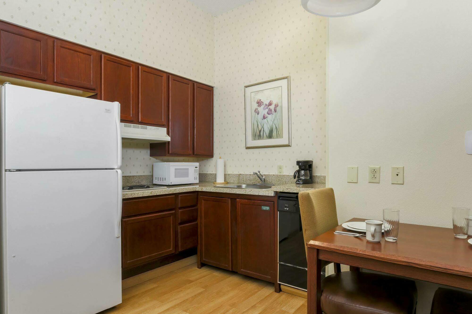 Homewood Suites By Hilton Erie Kearsarge Exteriér fotografie
