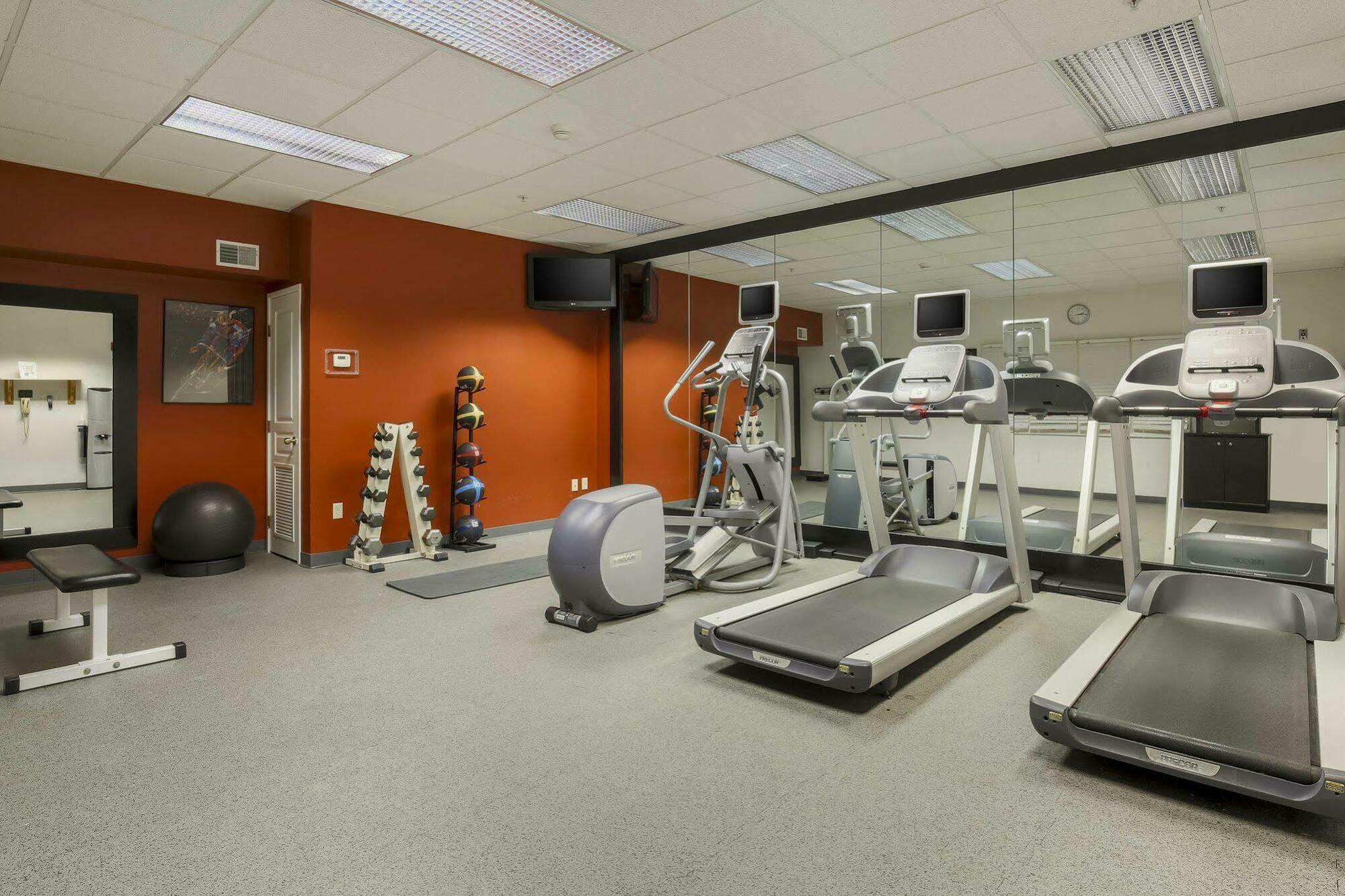 Homewood Suites By Hilton Erie Kearsarge Exteriér fotografie
